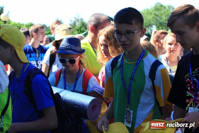 Zdjęcie w galerii na portalu naszraciborz.pl: Parafianie z Lubomi wyruszyli już na Jasną Górę wiadomości z regionu