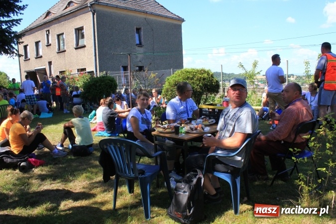 Zdjęcie w galerii na portalu naszraciborz.pl: Parafianie z Lubomi wyruszyli już na Jasną Górę wiadomości z regionu