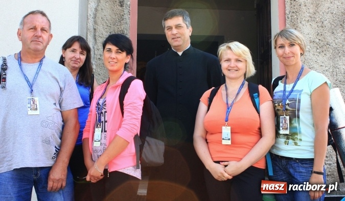 Zdjęcie w galerii na portalu naszraciborz.pl: Parafianie z Lubomi wyruszyli już na Jasną Górę wiadomości z regionu