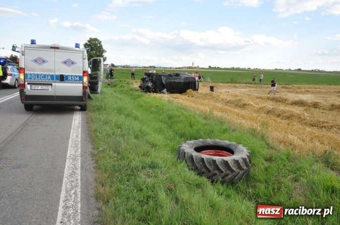 Zdjęcie w galerii na portalu naszraciborz.pl: Wypadek na trasie Krzyżanowice - Twork&oacute;w. 26-latek z BMW miał szczęście. Nie odni&oacute;sł poważnych obrażeń, ale stracił prawo jazdy wiadomości z regionu