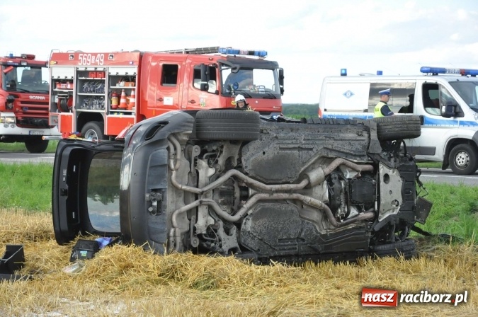 Zdjęcie w galerii na portalu naszraciborz.pl: Wypadek na trasie Krzyżanowice - Twork&oacute;w. 26-latek z BMW miał szczęście. Nie odni&oacute;sł poważnych obrażeń, ale stracił prawo jazdy wiadomości z regionu