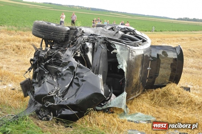 Zdjęcie w galerii na portalu naszraciborz.pl: Wypadek na trasie Krzyżanowice - Twork&oacute;w. 26-latek z BMW miał szczęście. Nie odni&oacute;sł poważnych obrażeń, ale stracił prawo jazdy wiadomości z regionu