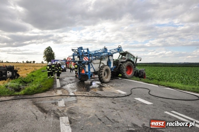Zdjęcie w galerii na portalu naszraciborz.pl: Wypadek na trasie Krzyżanowice - Twork&oacute;w. 26-latek z BMW miał szczęście. Nie odni&oacute;sł poważnych obrażeń, ale stracił prawo jazdy wiadomości z regionu