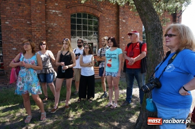 Zdjęcie w galerii na portalu naszraciborz.pl: Pociągiem, kajakiem, autokarem i piechotą przez Racibórz i Ziemię Raciborską - czyli branża turystyczna zwiedza naszą okolicę!  wiadomości z regionu
