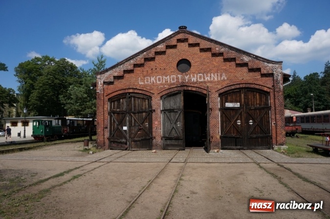 Zdjęcie w galerii na portalu naszraciborz.pl: Pociągiem, kajakiem, autokarem i piechotą przez Racibórz i Ziemię Raciborską - czyli branża turystyczna zwiedza naszą okolicę!  wiadomości z regionu