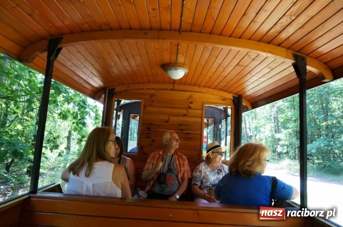 Zdjęcie w galerii na portalu naszraciborz.pl: Pociągiem, kajakiem, autokarem i piechotą przez Racibórz i Ziemię Raciborską - czyli branża turystyczna zwiedza naszą okolicę!  wiadomości z regionu