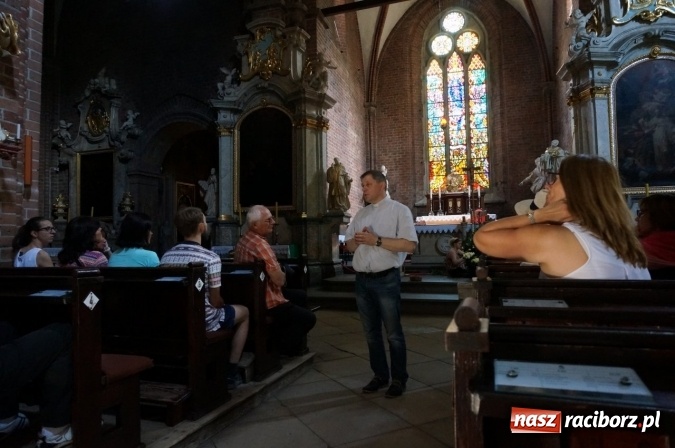 Zdjęcie w galerii na portalu naszraciborz.pl: Pociągiem, kajakiem, autokarem i piechotą przez Racibórz i Ziemię Raciborską - czyli branża turystyczna zwiedza naszą okolicę!  wiadomości z regionu