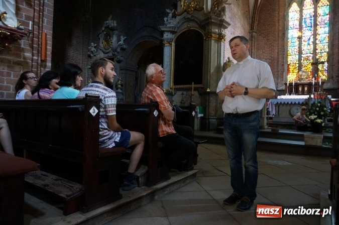 Zdjęcie w galerii na portalu naszraciborz.pl: Pociągiem, kajakiem, autokarem i piechotą przez Racibórz i Ziemię Raciborską - czyli branża turystyczna zwiedza naszą okolicę!  wiadomości z regionu