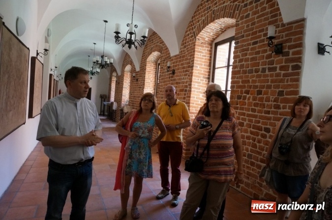 Zdjęcie w galerii na portalu naszraciborz.pl: Pociągiem, kajakiem, autokarem i piechotą przez Racibórz i Ziemię Raciborską - czyli branża turystyczna zwiedza naszą okolicę!  wiadomości z regionu