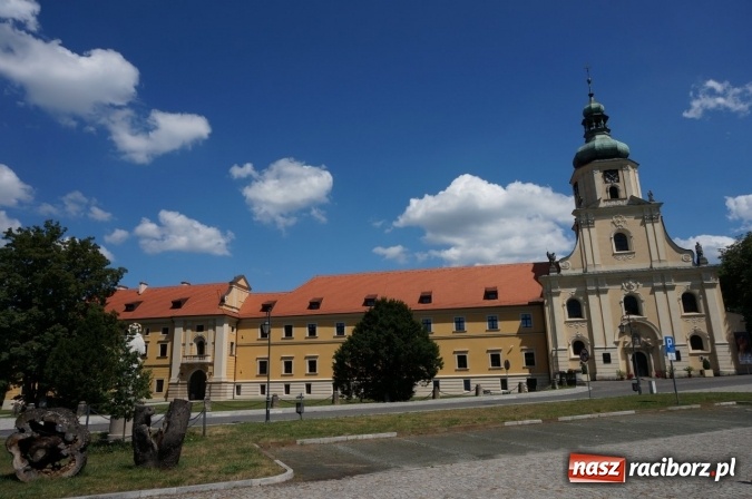 Zdjęcie w galerii na portalu naszraciborz.pl: Pociągiem, kajakiem, autokarem i piechotą przez Racibórz i Ziemię Raciborską - czyli branża turystyczna zwiedza naszą okolicę!  wiadomości z regionu