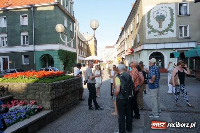Zdjęcie w galerii na portalu naszraciborz.pl: Pociągiem, kajakiem, autokarem i piechotą przez Racibórz i Ziemię Raciborską - czyli branża turystyczna zwiedza naszą okolicę!  wiadomości z regionu