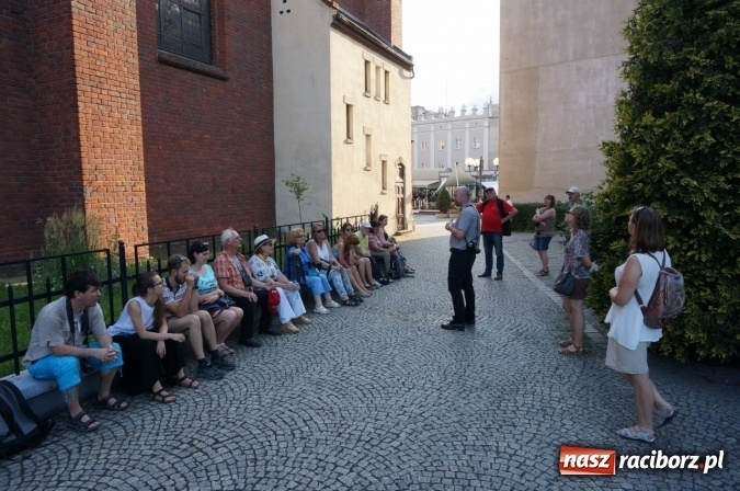 Zdjęcie w galerii na portalu naszraciborz.pl: Pociągiem, kajakiem, autokarem i piechotą przez Racibórz i Ziemię Raciborską - czyli branża turystyczna zwiedza naszą okolicę!  wiadomości z regionu