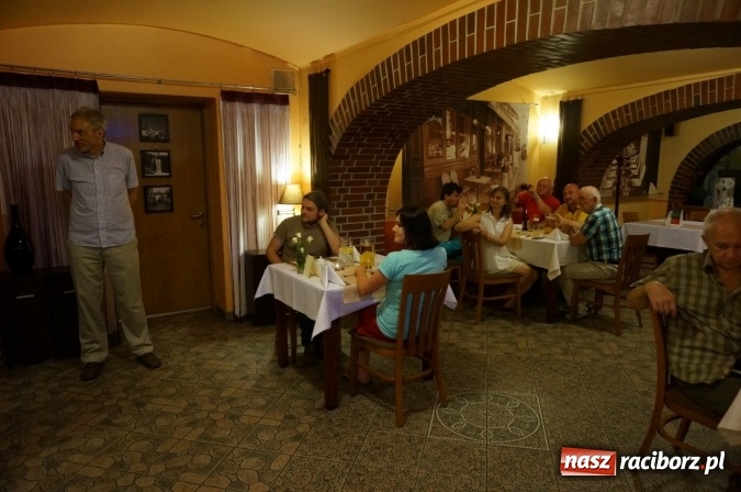 Zdjęcie w galerii na portalu naszraciborz.pl: Pociągiem, kajakiem, autokarem i piechotą przez Racibórz i Ziemię Raciborską - czyli branża turystyczna zwiedza naszą okolicę!  wiadomości z regionu