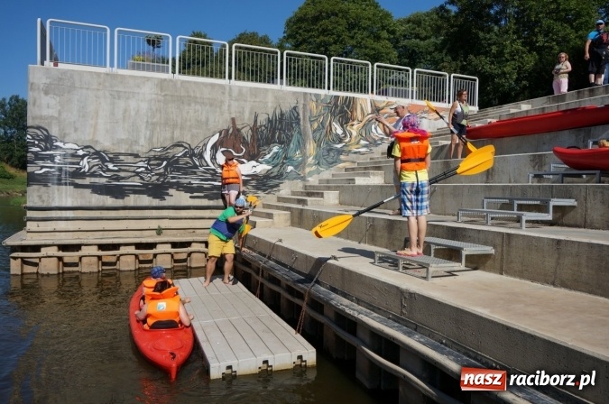 Zdjęcie w galerii na portalu naszraciborz.pl: Pociągiem, kajakiem, autokarem i piechotą przez Racibórz i Ziemię Raciborską - czyli branża turystyczna zwiedza naszą okolicę!  wiadomości z regionu