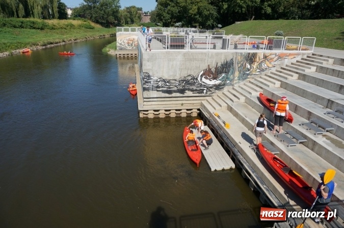 Zdjęcie w galerii na portalu naszraciborz.pl: Pociągiem, kajakiem, autokarem i piechotą przez Racibórz i Ziemię Raciborską - czyli branża turystyczna zwiedza naszą okolicę!  wiadomości z regionu