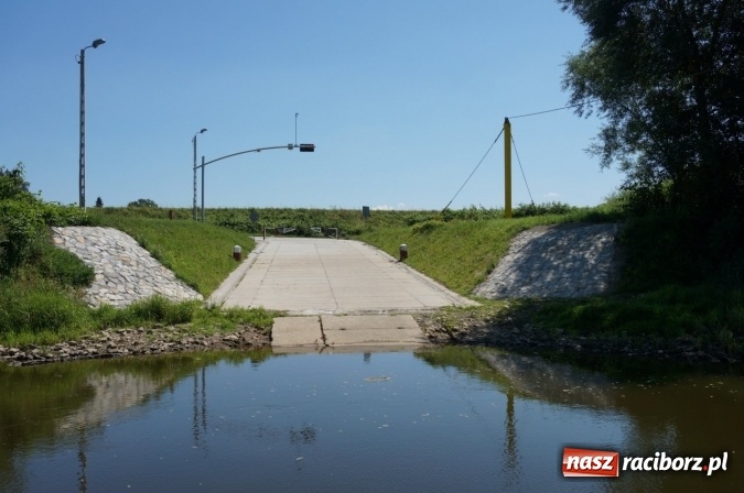 Zdjęcie w galerii na portalu naszraciborz.pl: Pociągiem, kajakiem, autokarem i piechotą przez Racibórz i Ziemię Raciborską - czyli branża turystyczna zwiedza naszą okolicę!  wiadomości z regionu