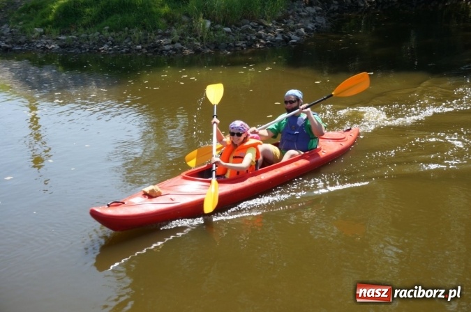 Zdjęcie w galerii na portalu naszraciborz.pl: Pociągiem, kajakiem, autokarem i piechotą przez Racibórz i Ziemię Raciborską - czyli branża turystyczna zwiedza naszą okolicę!  wiadomości z regionu