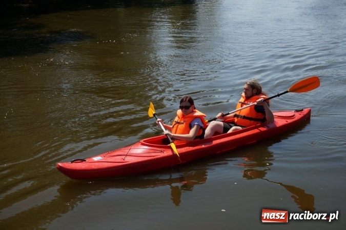 Zdjęcie w galerii na portalu naszraciborz.pl: Pociągiem, kajakiem, autokarem i piechotą przez Racibórz i Ziemię Raciborską - czyli branża turystyczna zwiedza naszą okolicę!  wiadomości z regionu