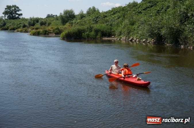 Zdjęcie w galerii na portalu naszraciborz.pl: Pociągiem, kajakiem, autokarem i piechotą przez Racibórz i Ziemię Raciborską - czyli branża turystyczna zwiedza naszą okolicę!  wiadomości z regionu