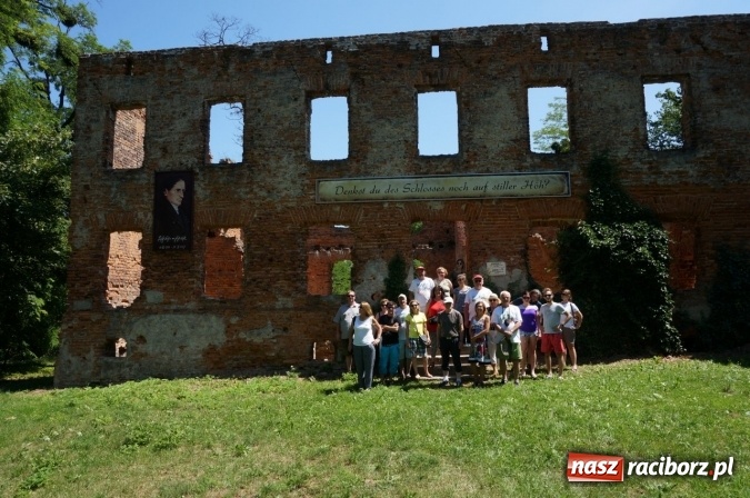 Zdjęcie w galerii na portalu naszraciborz.pl: Pociągiem, kajakiem, autokarem i piechotą przez Racibórz i Ziemię Raciborską - czyli branża turystyczna zwiedza naszą okolicę!  wiadomości z regionu