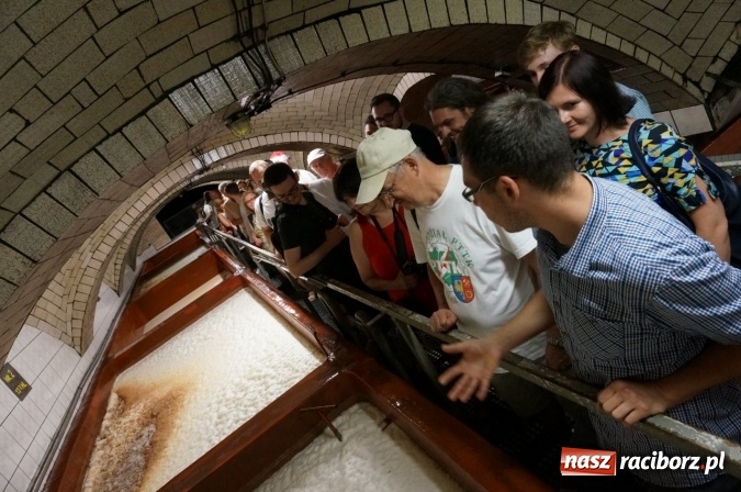 Zdjęcie w galerii na portalu naszraciborz.pl: Pociągiem, kajakiem, autokarem i piechotą przez Racibórz i Ziemię Raciborską - czyli branża turystyczna zwiedza naszą okolicę!  wiadomości z regionu