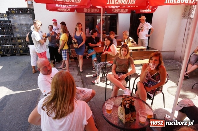 Zdjęcie w galerii na portalu naszraciborz.pl: Pociągiem, kajakiem, autokarem i piechotą przez Racibórz i Ziemię Raciborską - czyli branża turystyczna zwiedza naszą okolicę!  wiadomości z regionu