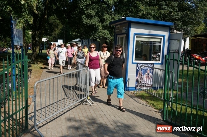 Zdjęcie w galerii na portalu naszraciborz.pl: Pociągiem, kajakiem, autokarem i piechotą przez Racibórz i Ziemię Raciborską - czyli branża turystyczna zwiedza naszą okolicę!  wiadomości z regionu