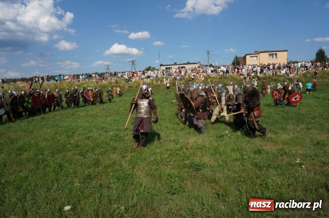Zdjęcie w galerii na portalu naszraciborz.pl: Pociągiem, kajakiem, autokarem i piechotą przez Racibórz i Ziemię Raciborską - czyli branża turystyczna zwiedza naszą okolicę!  wiadomości z regionu