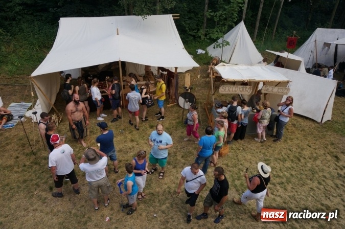 Zdjęcie w galerii na portalu naszraciborz.pl: Pociągiem, kajakiem, autokarem i piechotą przez Racibórz i Ziemię Raciborską - czyli branża turystyczna zwiedza naszą okolicę!  wiadomości z regionu