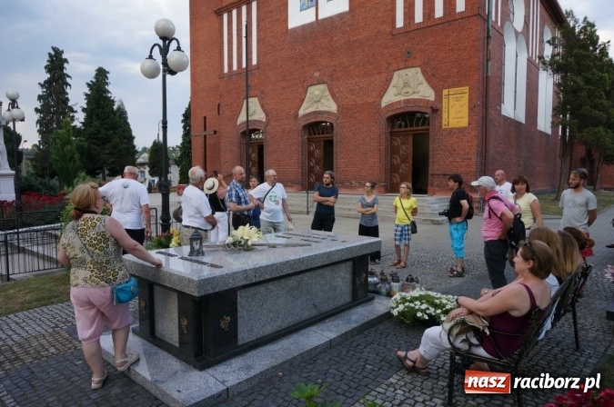 Zdjęcie w galerii na portalu naszraciborz.pl: Pociągiem, kajakiem, autokarem i piechotą przez Racibórz i Ziemię Raciborską - czyli branża turystyczna zwiedza naszą okolicę!  wiadomości z regionu