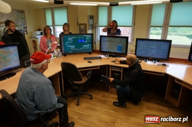 Zdjęcie w galerii na portalu naszraciborz.pl: Pociągiem, kajakiem, autokarem i piechotą przez Racibórz i Ziemię Raciborską - czyli branża turystyczna zwiedza naszą okolicę!  wiadomości z regionu