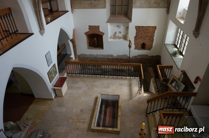 Zdjęcie w galerii na portalu naszraciborz.pl: Pociągiem, kajakiem, autokarem i piechotą przez Racibórz i Ziemię Raciborską - czyli branża turystyczna zwiedza naszą okolicę!  wiadomości z regionu