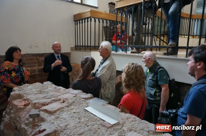 Zdjęcie w galerii na portalu naszraciborz.pl: Pociągiem, kajakiem, autokarem i piechotą przez Racibórz i Ziemię Raciborską - czyli branża turystyczna zwiedza naszą okolicę!  wiadomości z regionu