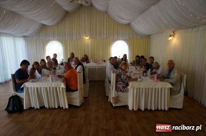 Zdjęcie w galerii na portalu naszraciborz.pl: Pociągiem, kajakiem, autokarem i piechotą przez Racibórz i Ziemię Raciborską - czyli branża turystyczna zwiedza naszą okolicę!  wiadomości z regionu