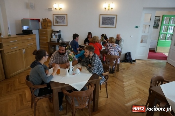 Zdjęcie w galerii na portalu naszraciborz.pl: Pociągiem, kajakiem, autokarem i piechotą przez Racibórz i Ziemię Raciborską - czyli branża turystyczna zwiedza naszą okolicę!  wiadomości z regionu