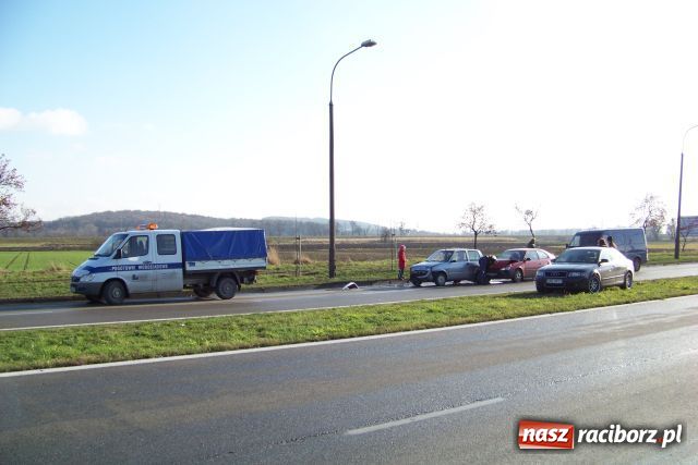 Zdjęcie w galerii na portalu naszraciborz.pl: Karambol na Piaskowej wiadomości z regionu