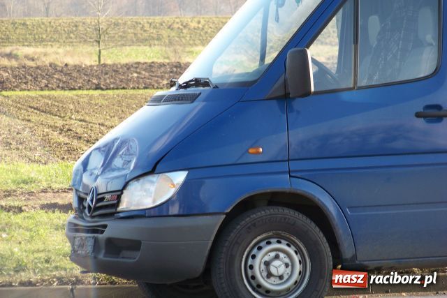 Zdjęcie w galerii na portalu naszraciborz.pl: Karambol na Piaskowej wiadomości z regionu