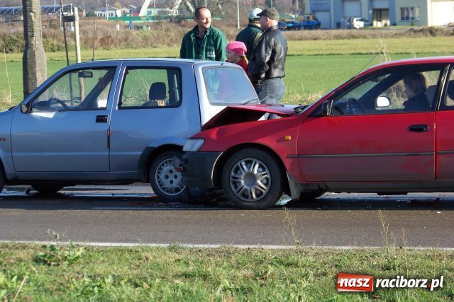 Zdjęcie w galerii na portalu naszraciborz.pl: Karambol na Piaskowej wiadomości z regionu