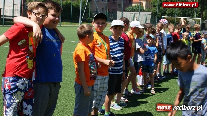 Zdjęcie w galerii na portalu naszraciborz.pl: Kocham tego Psiaka!, czyli wakacyjne spotkanie z Marcinem Pałaszem w bibliotece  wiadomości z regionu
