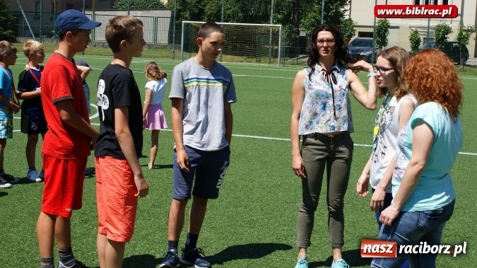 Zdjęcie w galerii na portalu naszraciborz.pl: Kocham tego Psiaka!, czyli wakacyjne spotkanie z Marcinem Pałaszem w bibliotece  wiadomości z regionu