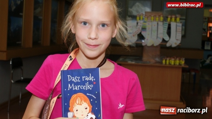 Zdjęcie w galerii na portalu naszraciborz.pl: Kocham tego Psiaka!, czyli wakacyjne spotkanie z Marcinem Pałaszem w bibliotece  wiadomości z regionu