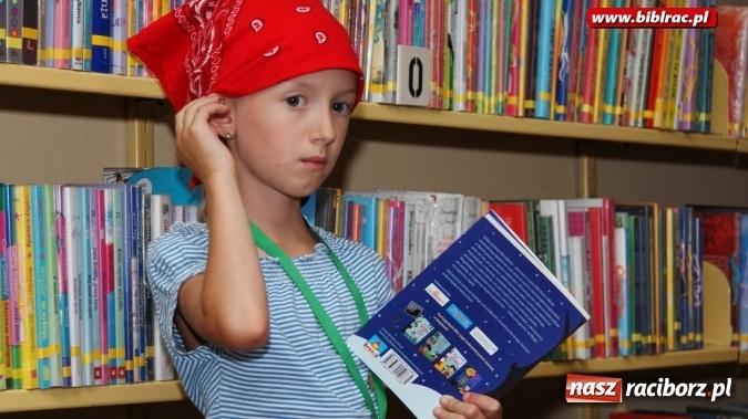 Zdjęcie w galerii na portalu naszraciborz.pl: Kocham tego Psiaka!, czyli wakacyjne spotkanie z Marcinem Pałaszem w bibliotece  wiadomości z regionu