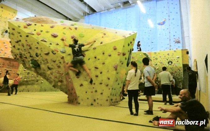 Zdjęcie w galerii na portalu naszraciborz.pl: Kompleks wspinaczkowy nad Odrą do końca kwietnia wiadomości z regionu
