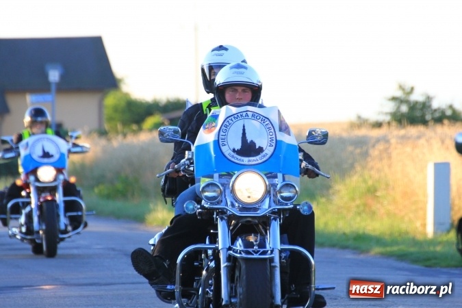 Zdjęcie w galerii na portalu naszraciborz.pl: Ruszyła XI Rowerowa Pielgrzymka z Lubomi na Jasną Górę wiadomości z regionu