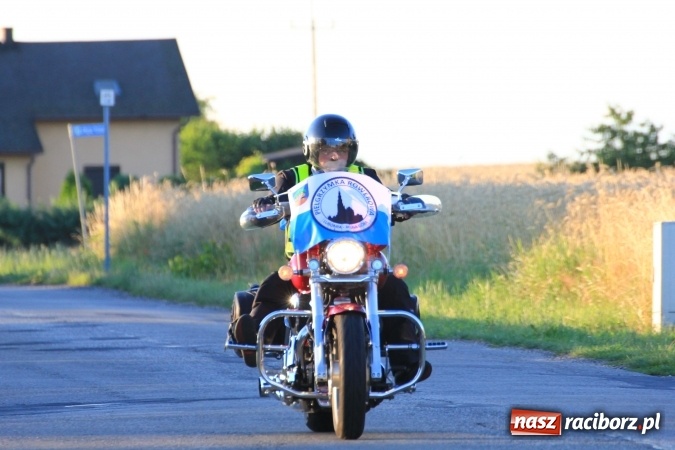 Zdjęcie w galerii na portalu naszraciborz.pl: Ruszyła XI Rowerowa Pielgrzymka z Lubomi na Jasną Górę wiadomości z regionu