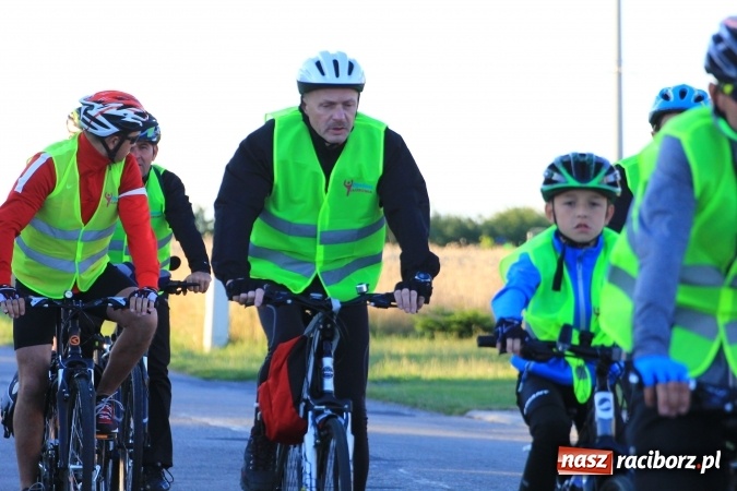 Zdjęcie w galerii na portalu naszraciborz.pl: Ruszyła XI Rowerowa Pielgrzymka z Lubomi na Jasną Górę wiadomości z regionu
