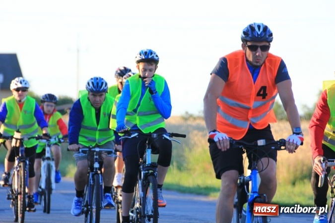 Zdjęcie w galerii na portalu naszraciborz.pl: Ruszyła XI Rowerowa Pielgrzymka z Lubomi na Jasną Górę wiadomości z regionu