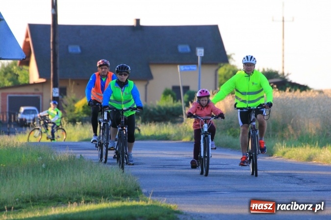 Zdjęcie w galerii na portalu naszraciborz.pl: Ruszyła XI Rowerowa Pielgrzymka z Lubomi na Jasną Górę wiadomości z regionu