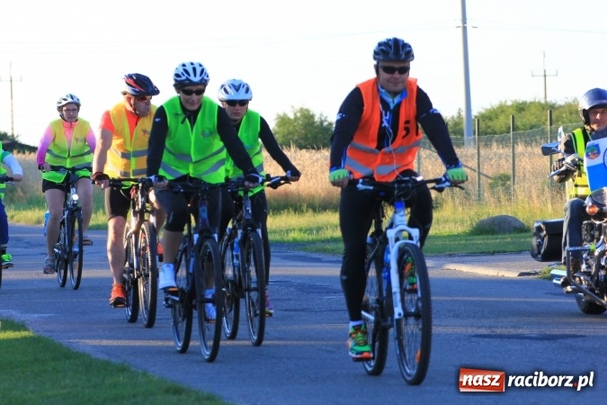 Zdjęcie w galerii na portalu naszraciborz.pl: Ruszyła XI Rowerowa Pielgrzymka z Lubomi na Jasną Górę wiadomości z regionu