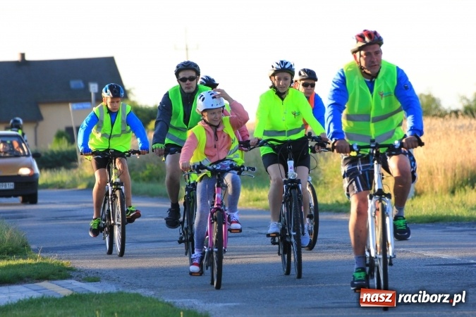 Zdjęcie w galerii na portalu naszraciborz.pl: Ruszyła XI Rowerowa Pielgrzymka z Lubomi na Jasną Górę wiadomości z regionu